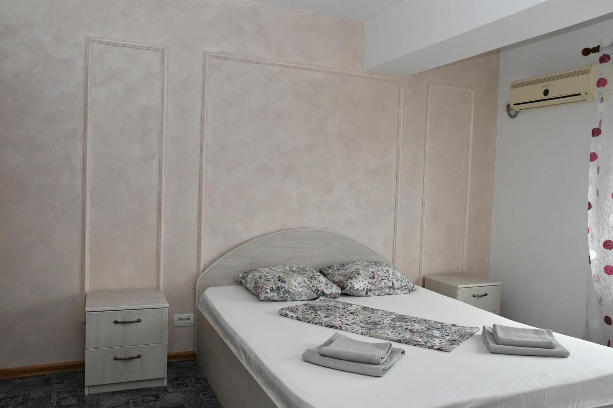 Apartament Luxury - Promenada Mall Craiova Eksteriør billede